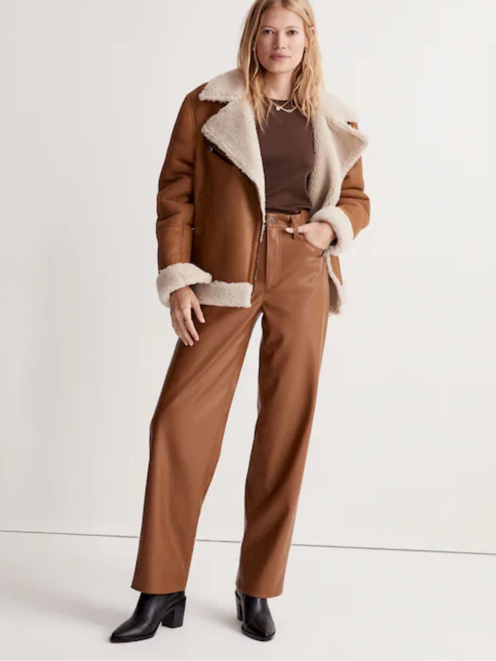 MADEWELL • the Perfect Vintage Wide-Leg Pant Faux Leather Edition brown 29